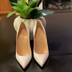 Louboutin size 35